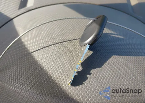 2008 Ford Escape Xlt z USA, uszkodzony, nr VIN 1FMCU03188KD67634